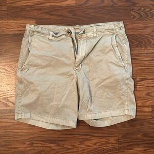Vineyard Vines Khaki Shorts Mens waist size 32